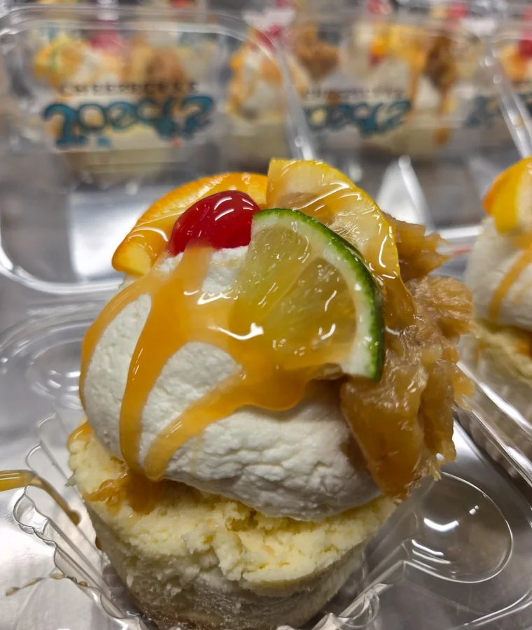 Tropical cheesecake cupcake